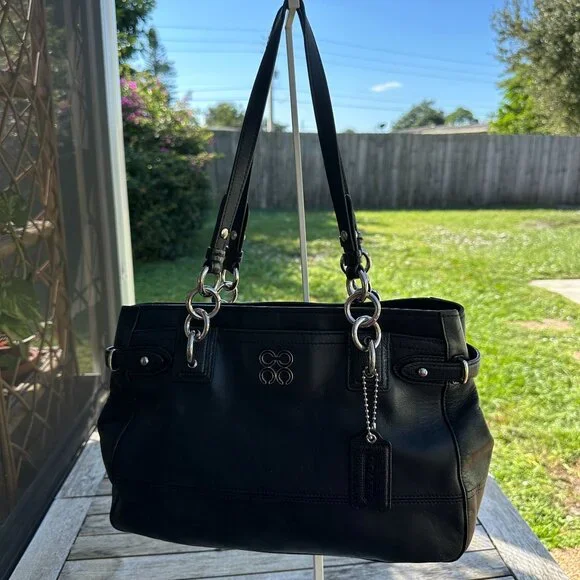 COACH Colette Black Leather Carry All Shoulder Bag J1020-16460
